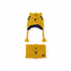 Boys knitted set with hat and neck warmer in tiger design Boys knitted set with hat and neck warmer in tiger design