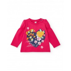 Fuchsia-colored knitted T-shirt for girls with a heart print and the message Save the Earth 